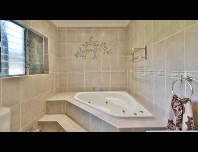 4 BEDROOM HOUSE FOR SALE IN BRACKENHURST